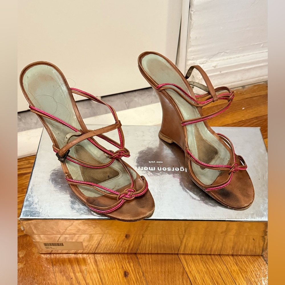Sigerson Morrison Tan and Pink Wedges